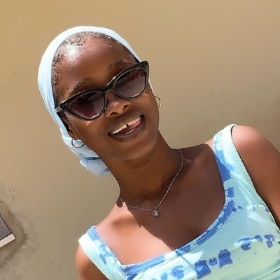 Mariaambbei's profile picture. Muslim ☪😇💕❤ Étudiante 👩‍🎓 👌✨👻:mariama_m22356🌸 TikTok:_myriaam_3