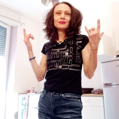 RVerganesi25529's profile picture. V I V I D A P        
POWERTY POWER THANK YOU
الله