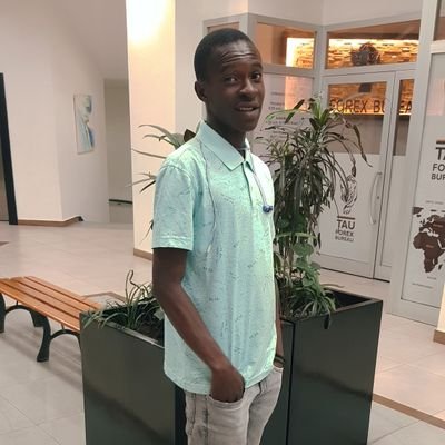 AndrewNankhuni's profile picture. Skooby we there