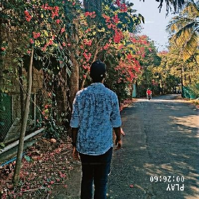 itz_aditya112's profile picture. 