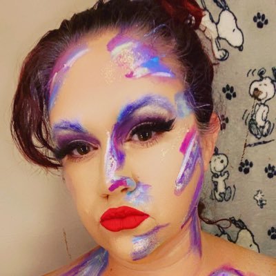 Lor88169's profile picture. hi I’m lora trying to chase my dreams to keeps pushing my makeup skills and keep being the best mom I am.      follow my instagram @makeupbylorab