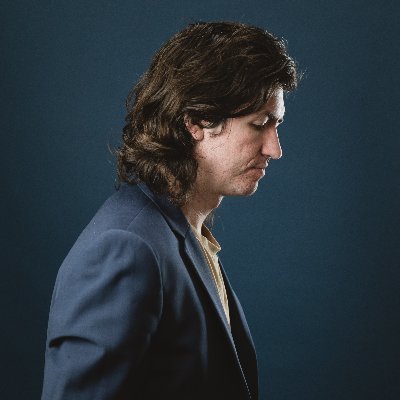 Opera singer turned indie folk artist. Family man, singer-songwriter, podcaster, and choir singer.