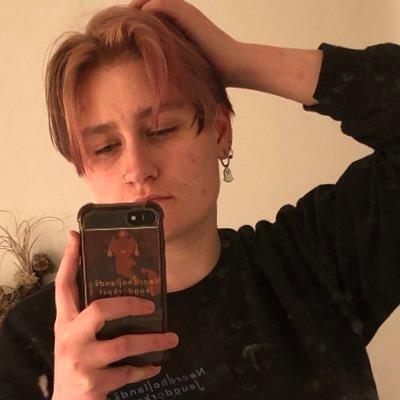 23 | she/they | 62% homosexual | i like to make music (check out my youtube)
