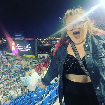 allietoowelll's profile picture. probably crying over Taylor Swift✨✨✨