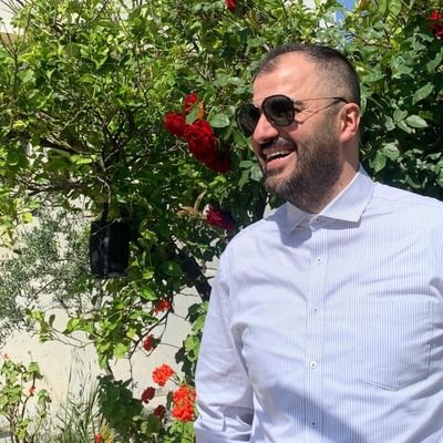 Lead software engineer. Co-founder of @anwanMe Love tourism. Love #socialmedia. #Lovejo .Yarmouk University .From #irbid
بثمر؟!!! ما هجيت 😎