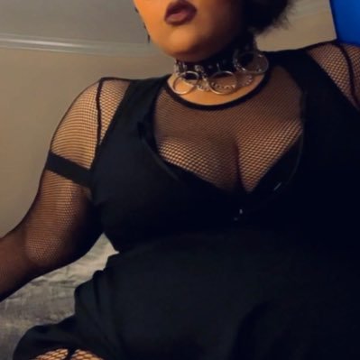 (31) ♈️ ♌️ ♏️ Just your friendly geighborhood Tol Plump Freckled Big Tiddy Goth 💋🏳️‍⚧️ TRANS (she/her). @lilpetfae ‘s Mommy/Owner 💕