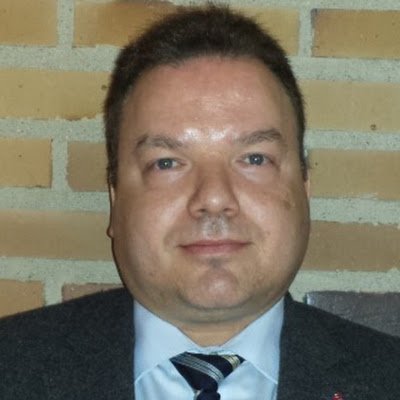 Enfermero. Padre. Presidente de la Asociación Madrileña de Enfermería Gerontológica