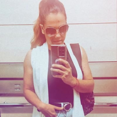 Cris para los amigos. Cristina para los demas.
Maestra con vocación de pastelera. Feminista💜 Villanovense💙Extremeña💚🤍🖤. Crossfitera 🏋♀️ Siempre al ❤️