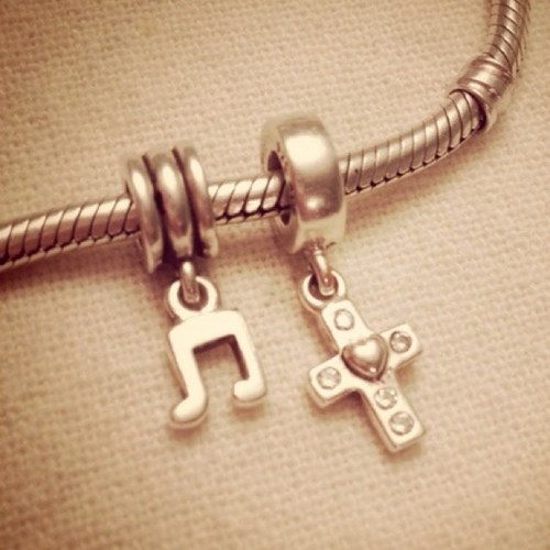 Singoutloud143's profile picture. 