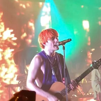 i live laugh love for waterparks • witnessed parx twice • seeing them next 31/10/23 and 3/11/23 :)