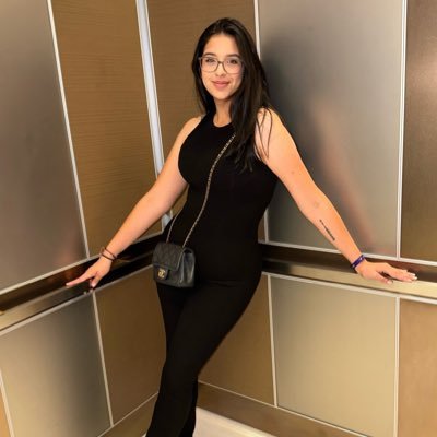 ugc_renata's profile picture. Content Creator & mommy of 3 🤱🏻who creates fun, entertaining & family-friendly 👨‍👩‍👧‍👦 content for products,brands, & places 🎬📸🎢✈️🧴🌻
