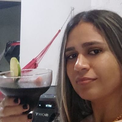 Nathali97243885's profile picture. chata de natureza