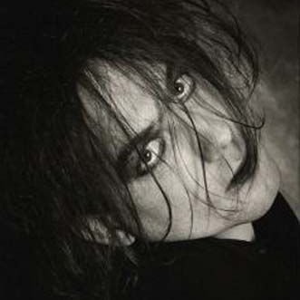 daily *unhinged thoughts* about robert smith, or just whenever i decide to post (not automated) ran by @roadbullhead