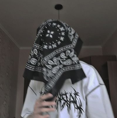 emel02931's profile picture. 