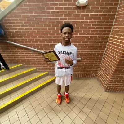 Class of 2028 student/athlete 6’0 pg/sf Bessie Coleman middle school email-zhandonhunt@gmail.com phone number 2145634741