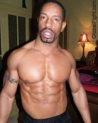 i am hot gay man look for the right man , I LIVE IN LOS ANGLES AND DAYTON OHIO