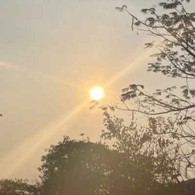 24kmm1's profile picture. รู้ว่ามีคนลำบากกว่าแต่ตอนนี้หนูก็ลำบากเหมือนกัน