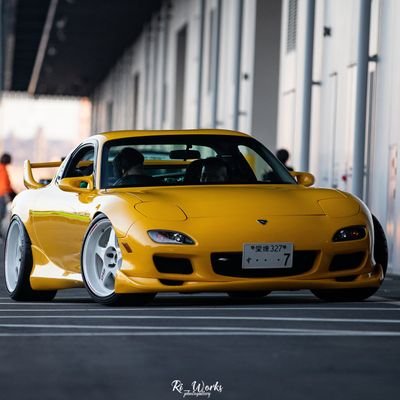 メインはインスタ

RX-7 FD3S 2001 year Type R Bathurst R  

https://t.co/UA2y6xdyW5