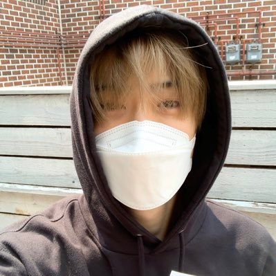 onyourfairy's profile picture. 