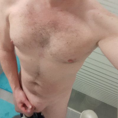 I am a 40 yo virgin with a micropenis. Dm me for my Whatsapp