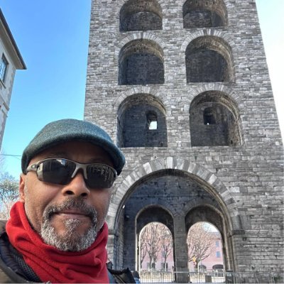 DanielJiesen's profile picture. I simplify psychology, success and money by sharing advice from millionaires, expert authors and my life.@frankthelenTips