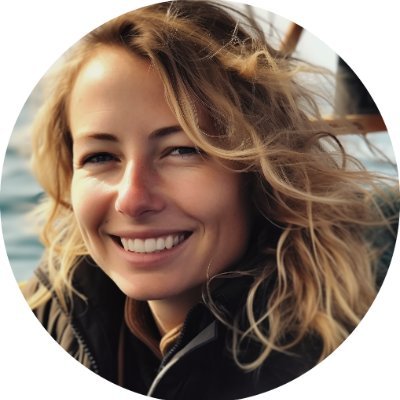 PoppyFitz83's profile picture. 