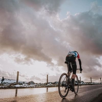 NeveahPage's profile picture. 