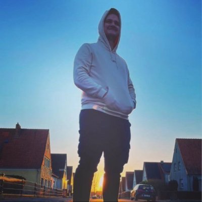 wurtzelzwerk's profile picture. 💙🤍 Münster