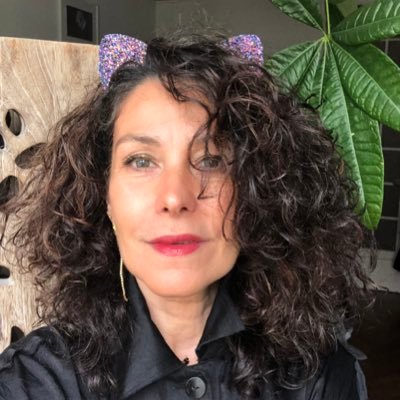 FrederiqueAnnat's profile picture. Pour le Meilleur et pour le Rire «Il faut, pour maîtriser sa vie, chaque jour se souvenir de la précarité des choses."                               Martin Gray