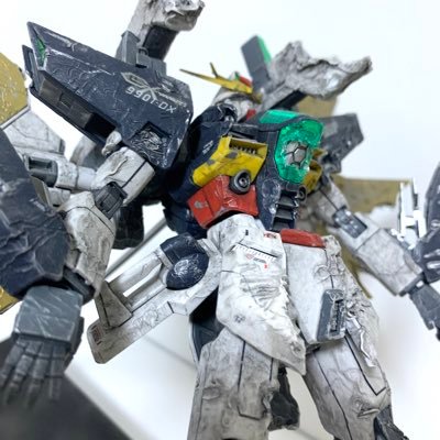 ガンプラ作ります 最近はスクラッチにも手を出してます　仲良くしていただけると嬉しいです😆　お互い良い作品作れると良いですね　楽しむのが前提ですけど！！！