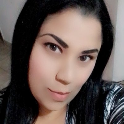 Locutora De Radio, Productora y Animadora Del Programa