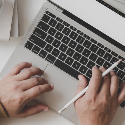 ✍️ Escribo sobre negocios online, freelancing 💶 y productividad para ayudarte a subir de nivel.⚡