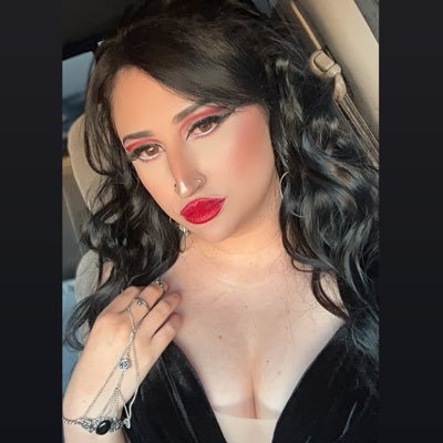 Rosiology's profile picture. 🏳️‍🌈 UC Riverside. Microbiologist🧪