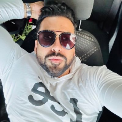 robertcast25's profile picture. Viva mi comandante Xiomara Castro de Zelaya 🇭🇳