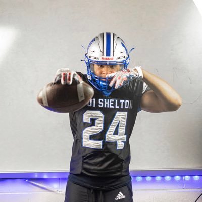 5’10 202 | Class Of ‘24, RB | Eastern Hills HS