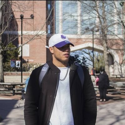 DishinIt_Out's profile picture.