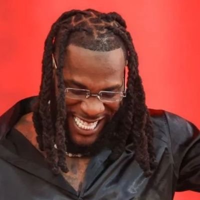 Premier compte Francophone sur l'actualité de Burna Boy , concerts , stats , succès , tournée , vidéos , clip , musique etc....