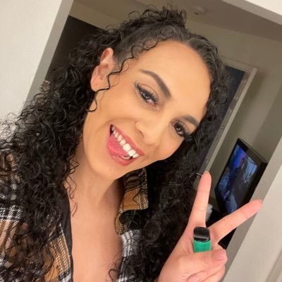 danaadisaster's profile picture. 