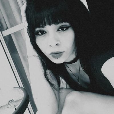 Escribí, escribí solo para no morirme.
🫀🖤