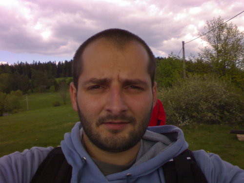 Herní vývojář na volné noze, programátor, fanoušek pixelartu