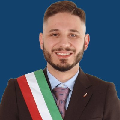 28 anni, Consigliere Comunale di @FratellidItalia al Comune di Parabiago e Delegato Regionale di @fareverde.