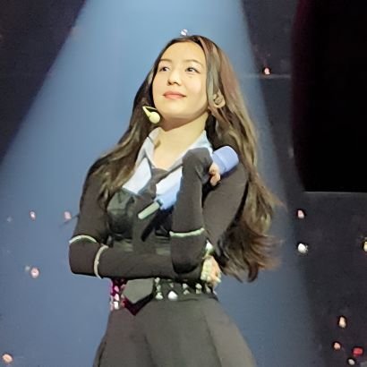 hann1Vee's profile picture. the rose 🌹. rv 🎂. nwjns 🐰.