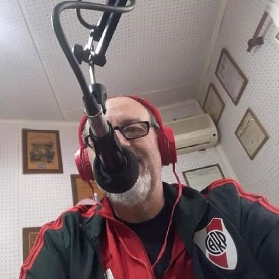 Ex- Universitario(UNLP), Periodismo,Columnista de opinion,Socio de River/San Martin Alta,Media y Baja,Amante de los 🐾🐾 ,el Boxeo 🥊 🥊, ⚽ y la Pesca!