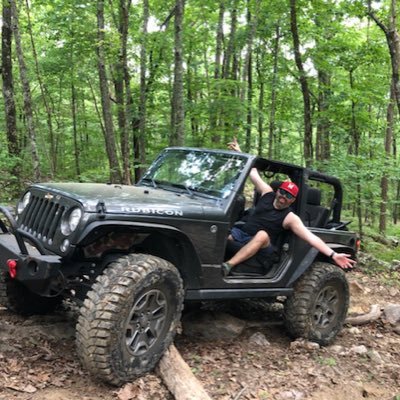 Father of two amazing daughters ❤ Jeep Rock crawler who enjoys the outdoors🌲 Sports enthusiast 🐢🏈 and creator of positive vibes 🍍🦜