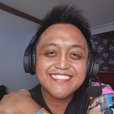 josetagalog1's profile picture. Shellsea's gay son. 
go get him gurl, now bring him back so he can sit on my lap