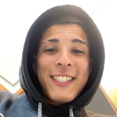 quem não faz acontecer vê acontecendo azar. Boy Luxo
@rodriguesszx