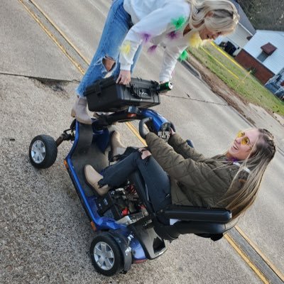 EmilySimmons0's profile picture. idk anymore