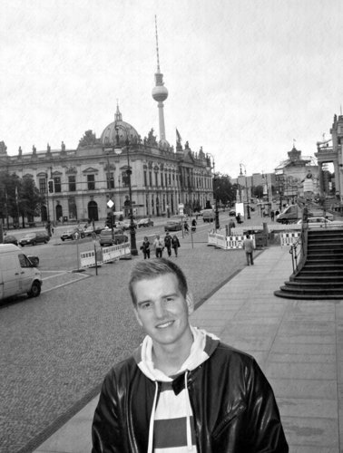 robert_media's profile picture. Social Media, Marketing, Liebe, Leben, Lust und Berlin! Working @Google. Views and tweets are my own.