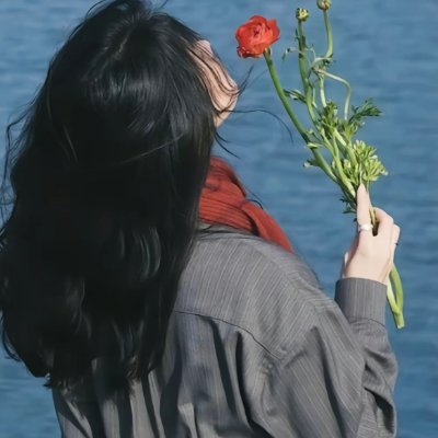 LovelyH27294609's profile picture. 