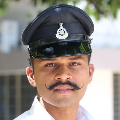 PoliceMan | 🚦Road Safety Promoter 🚦 | https://t.co/fCPG6pKs78. (CS) | Police Training Topper/ Commander | Friendly Policing| RT≠ Endorsement | #sumantsinghCOP